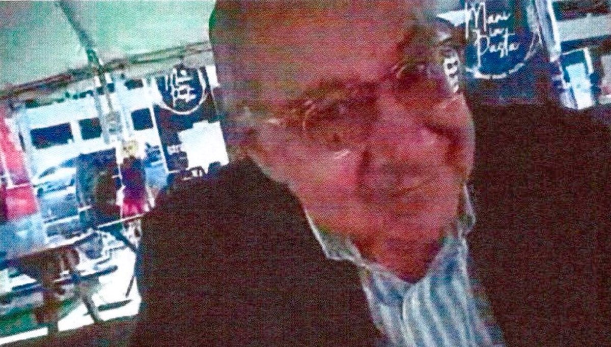 ABD'nin eski Bolivya Büyükelçisi'ne Küba casusluğundan 15 yıl hapis ABD'nin eski Bolivya Büyükelçisi'ne Küba casusluğundan 15 yıl hapis