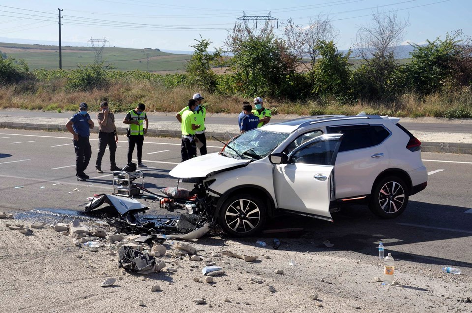Tekirdağ'da feci kaza: Anne ve iki kızı hayatını kaybetti - 1
