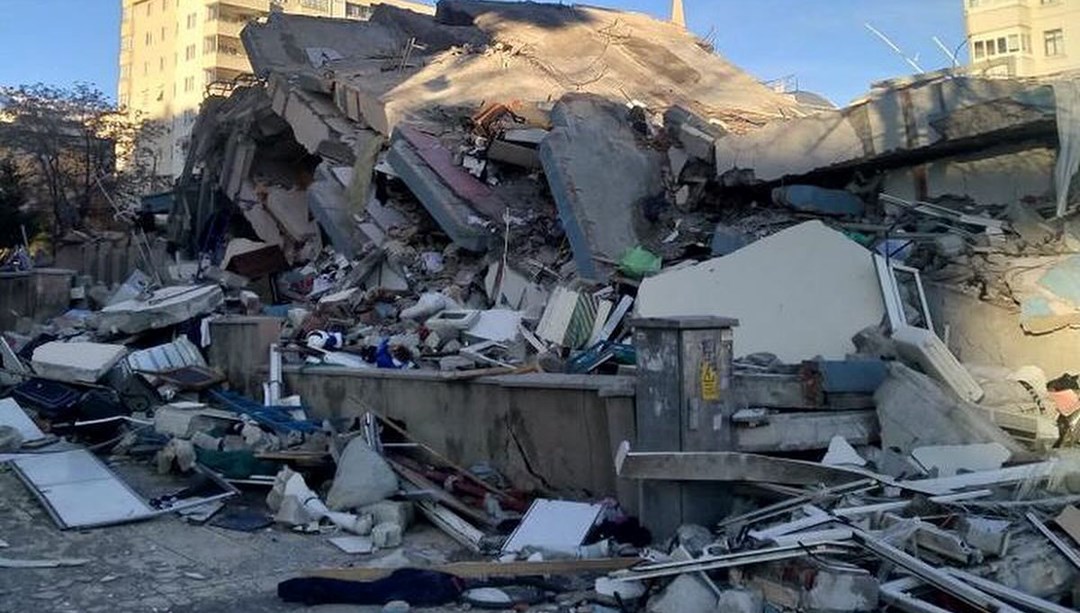 Depremde 150 kişiye mezar olmuştu Zemin etüdü göz kararı yapılmış