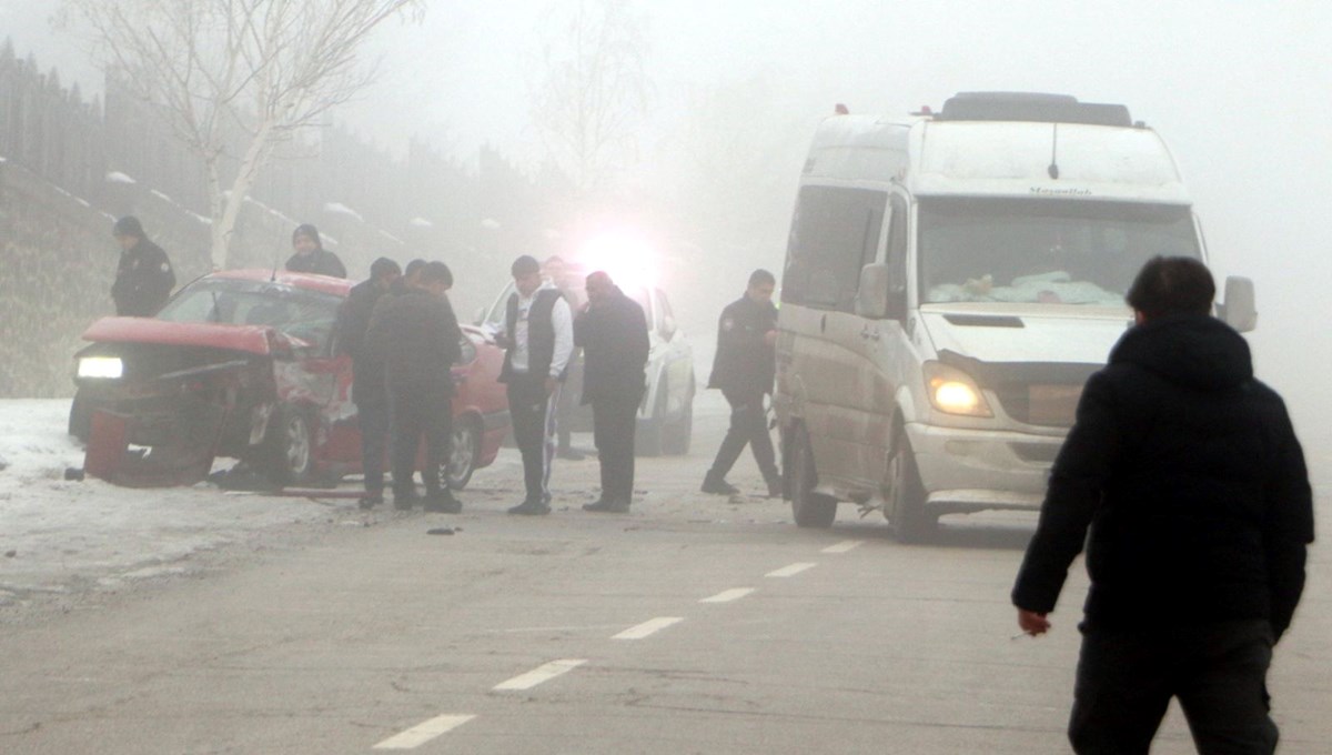 Erzurum’da 13 aracın karıştığı zincirleme kaza Erzurum’da 13 aracın karıştığı zincirleme kaza