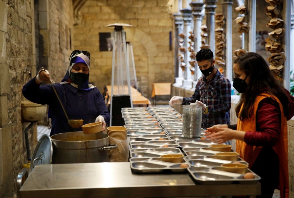 İspanya’da Katolik kilisesi Müslümanlara iftar için kapılarını açtı - 2