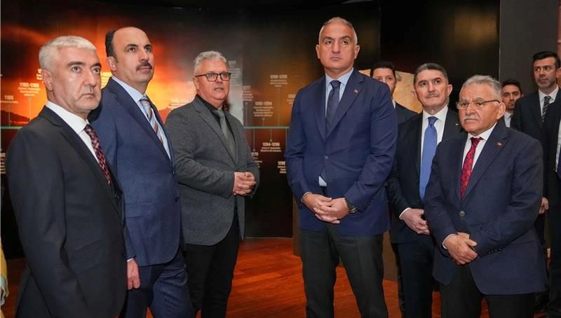 Millet Kütüphanesi'nde 