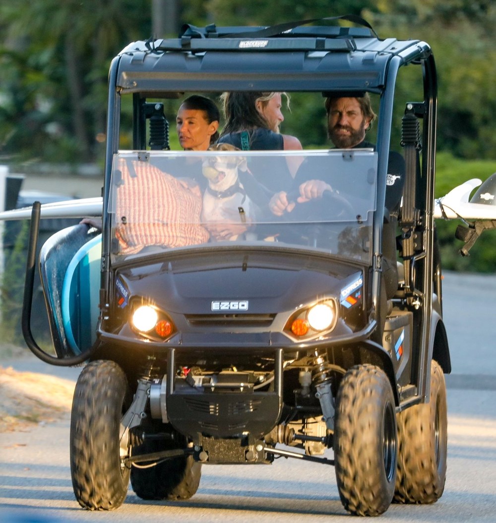 Gerard Butler ve Morgan Brown Malibu tatilinde - 1