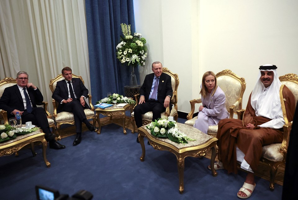 Mısır'daki Gazze zirvesinde imzalar atıldı: Netanyahu'nun toplantıya katılması istenmedi - 1