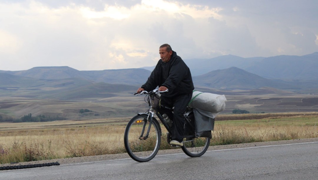 40 yıldır pedal çeviriyor: Dünya barışı için 80 ülke gezdi