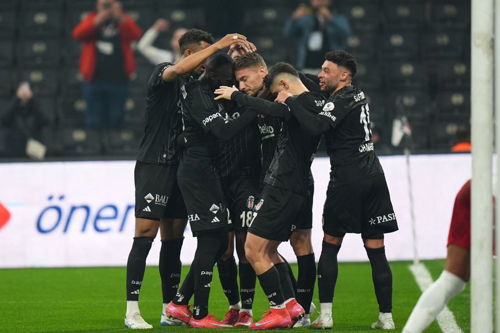 Beşiktaş'ın Konya'da Yeni Umutları: Sahaya Süreceği İlk 11'ler Belli Oldu 74 UCREVoF6EEaR32zO3sVKdw