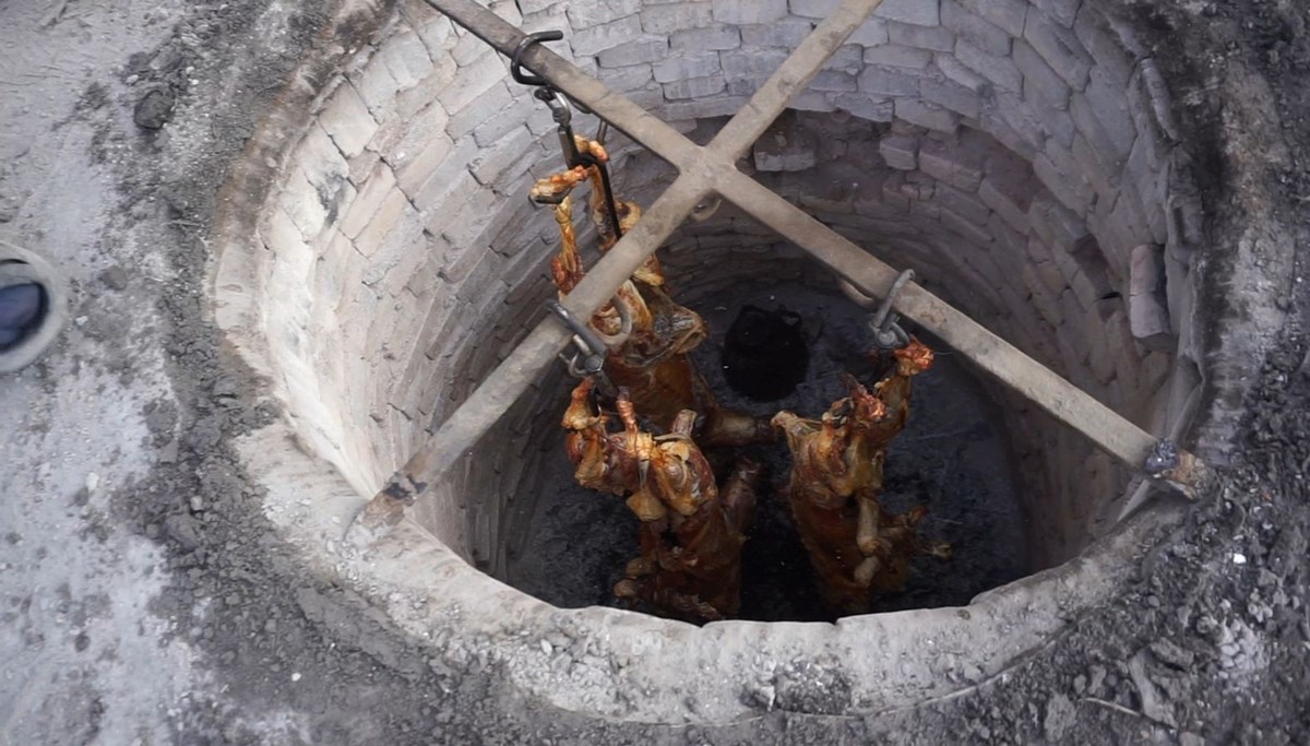 Kilosu bin 300 liradan satılıyor: Babasından öğrenmişti, 35 yıldır bu işi yapıyor