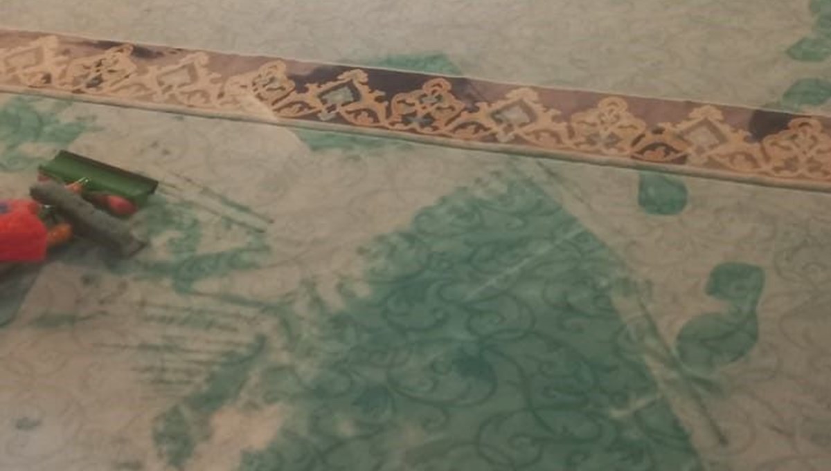 Şakanın dozunu kaçıran gençler camiye zarar verdi Şakanın dozunu kaçıran gençler camiye zarar verdi