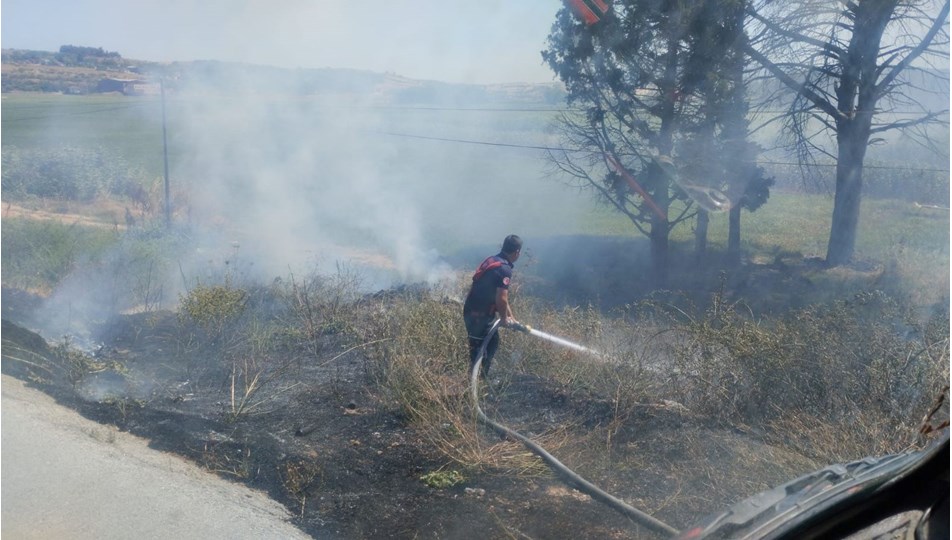 Bandırma'da ot ve çöp yangınları: Ekipler müdahale etti