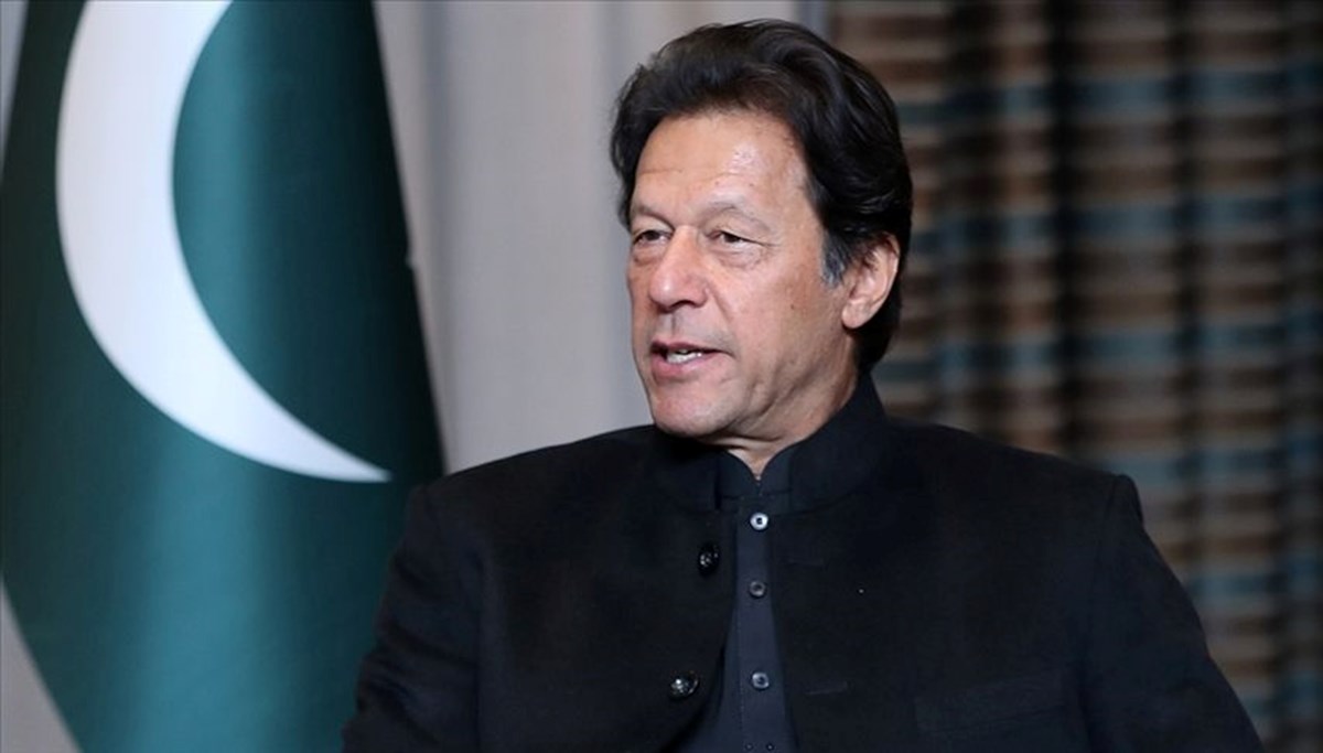 Pakistan'ın eski başbakanı Han, 5 yıl süreyle siyasetten menedildi