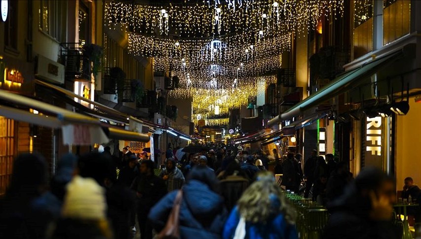 İstanbul'da yılbaşı tedbirlerinde 44 gözaltı