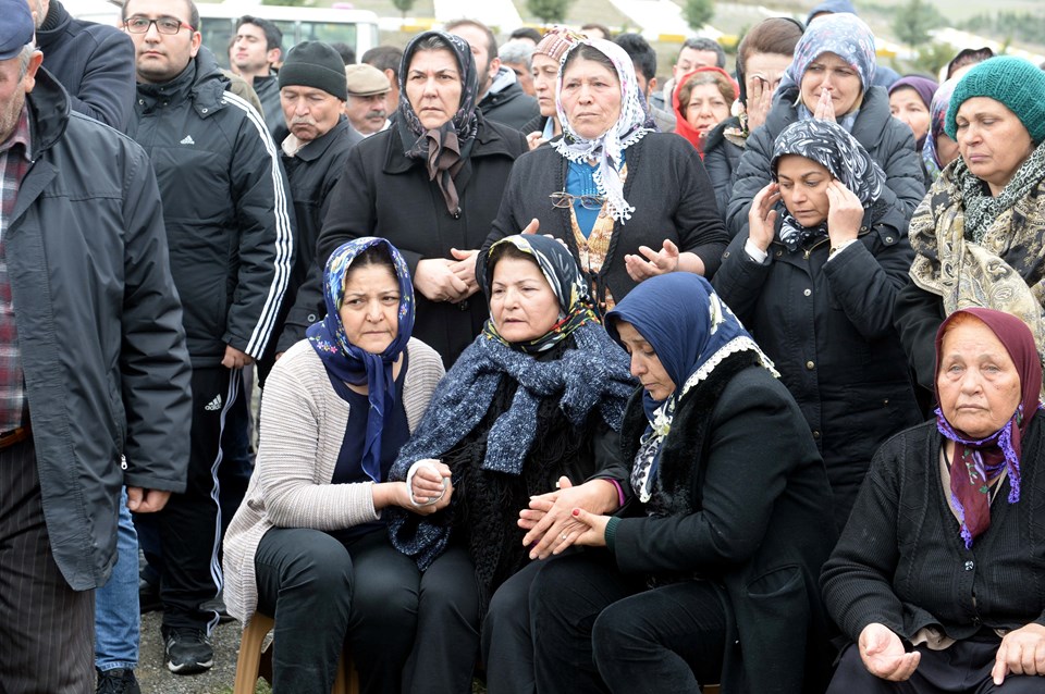 Ankara'daki saldırıda ölenlere gözyaşlarıyla uğurlama - 17