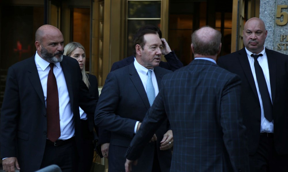 ABD'li oyuncu Kevin Spacey cinsel saldırı suçlamasıyla yargılanıyor - 6