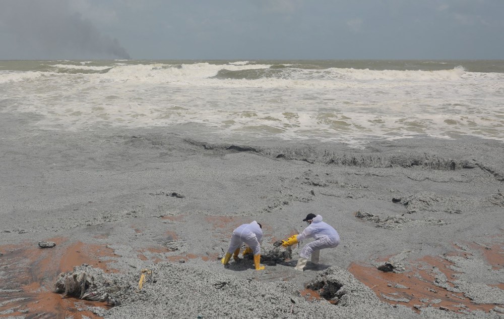 sri lanka sahilleri plastik kar örtüsüyle kaplandı: uzmanlardan çevre felaketi uyarısı 6 um50utk1teuah3wsgg98fq