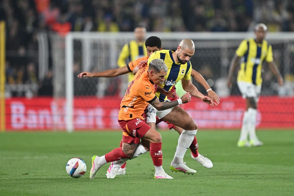 Dört farklı yapay zeka aracı Süper Lig şampiyonunu belirledi: Galatasaray ile Fenerbahçe için üç benzersiz tahmin ve maç skorları - 8