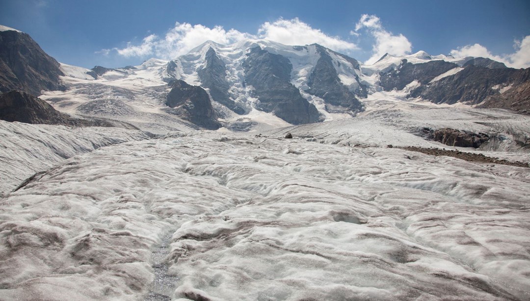 Alpler'deki buzullar rekor hızda eriyor (Yüzde 80'i 2100'e kadar yok olacak)