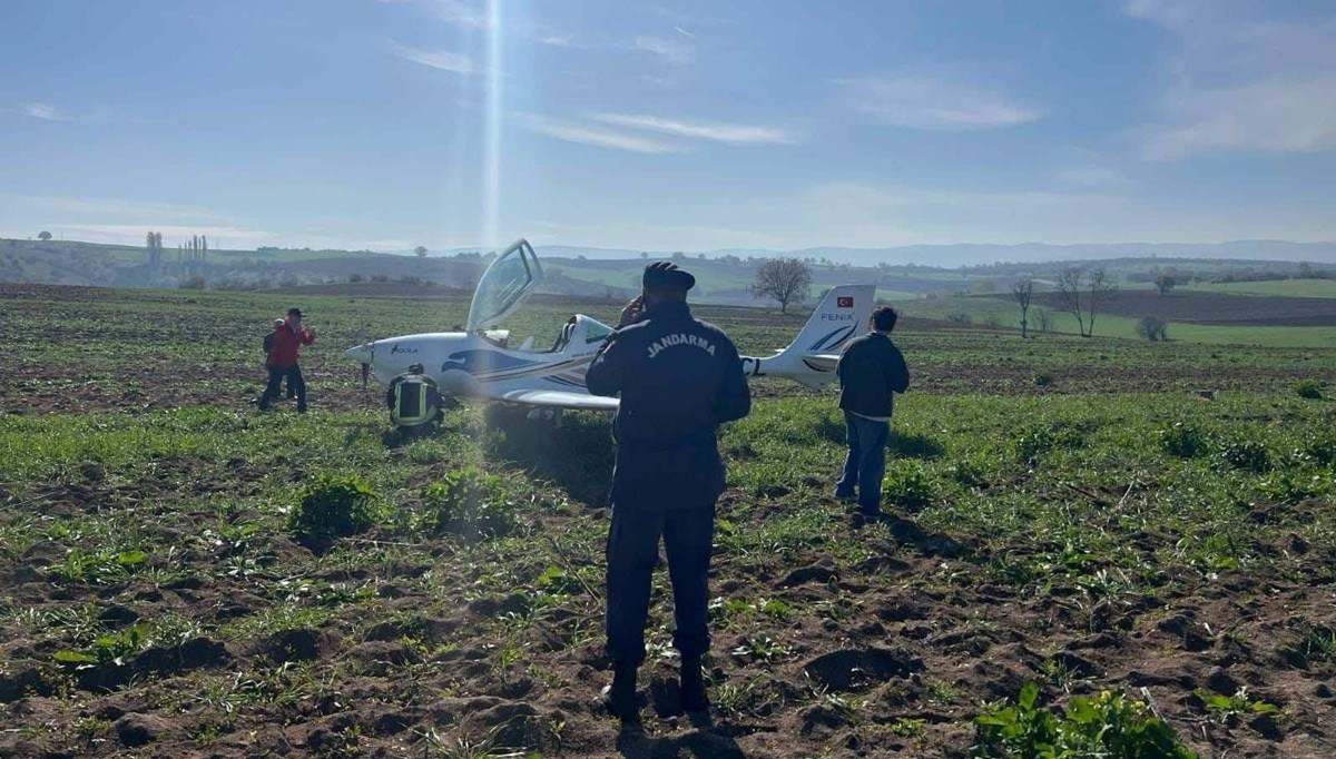 Bursa'dan kalkan eğitim uçağı zorunlu iniş yaptı
