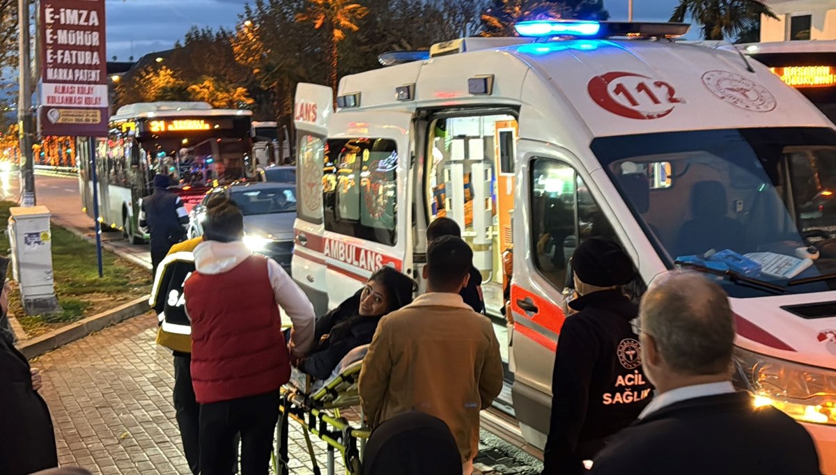 Halk otobüsünde kadına bıçaklı saldırı Halk otobüsünde kadına bıçaklı saldırı