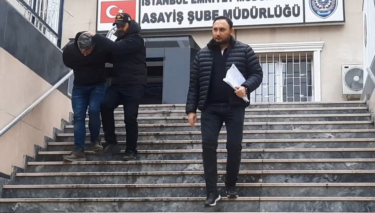 Sahte polis oyunuyla yaşlı adamın 900 bin lirasını dolandırdı Sahte polis oyunuyla yaşlı adamın 900 bin lirasını dolandırdı