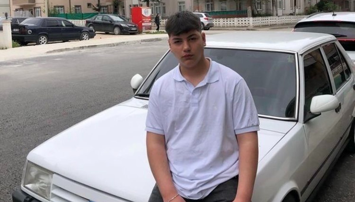 Efehan'ın ölümüne neden olan sürücü tutuklandıktan 79 gün sonra cezaevinden çıktı: Aileden karara tepki yürüyüşü Efehan'ın ölümüne neden olan sürücü tutuklandıktan 79 gün sonra cezaevinden çıktı: Aileden karara tepki yürüyüşü