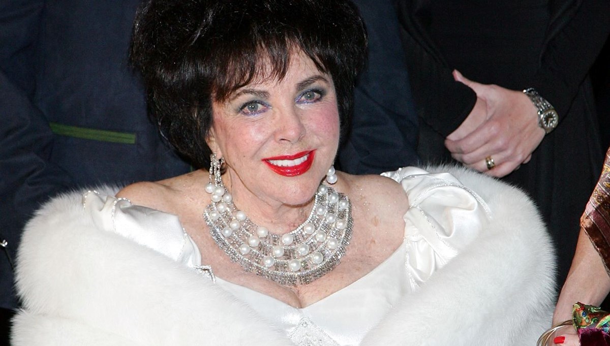 Doğum gününde 10 maddede Elizabeth Taylor