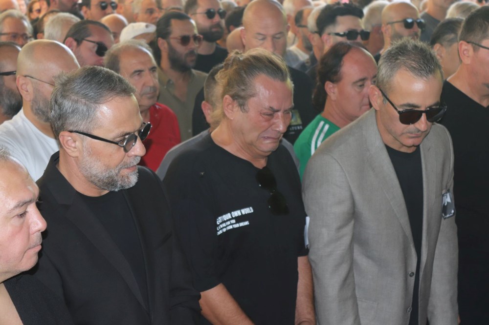 Armağan Çağlayan'dan vefat eden yakın arkadaşı Metin Arolat'a veda: Delirecekmişim gibi hissettim - 5