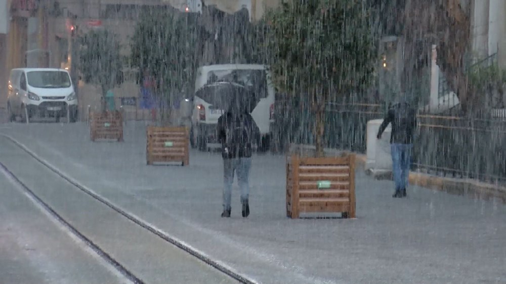 İstanbul'da kar ve dolu yağışı - 17