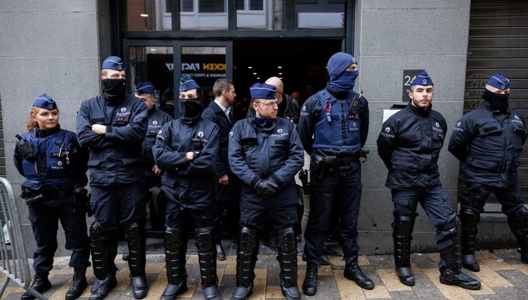 Belçika'da bomba paniği Adalet sarayı tahliye edildi