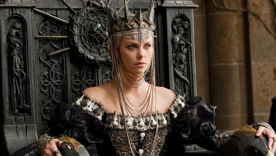 Charlize Theron'ın Nolan filmindeki rolü açıklandı