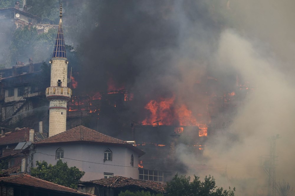 İzmir'de orman yangınları sürüyor: Ödemiş, Buca ve Çeşme'de son durum - 3