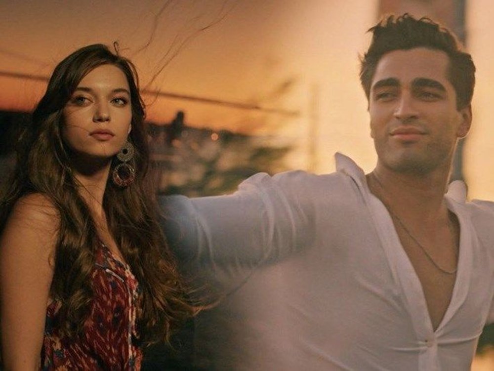 Afra Saraçoğlu'ndan göndermeli paylaşım: Bari sen yüzümüzü güldürseydin - 1