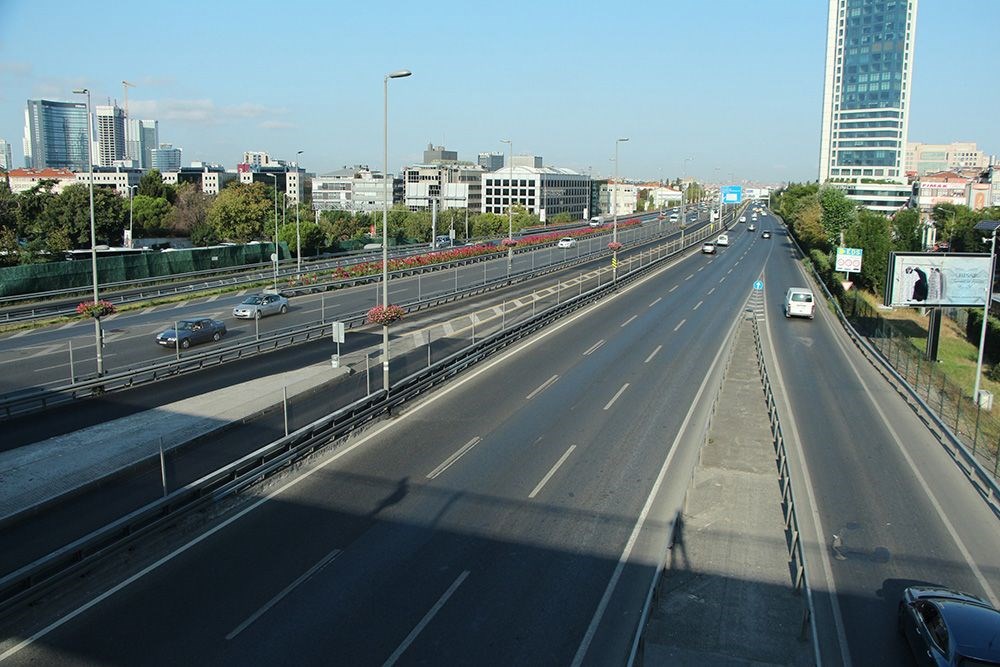 Istanbul yolu