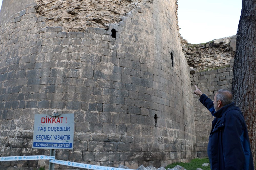 Deprem felaketi, UNESCO Dünya Kültür Mirası Listesi'ndeki Diyarbakır Surları'nı da vurdu - 9