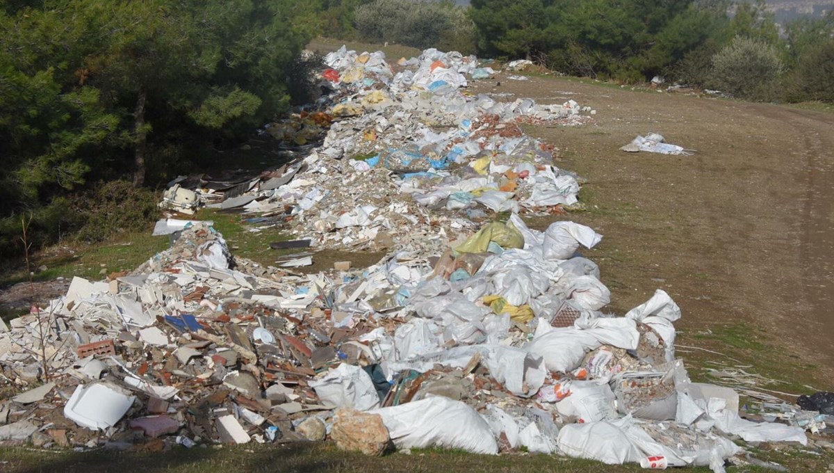 İzmir'in akciğerleri atık sahasına döndü