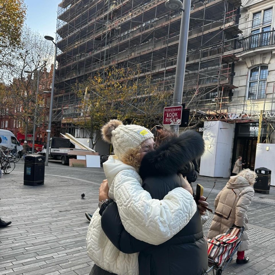 Sihirli Annem'in Betüş'ü ve Suzan'ı yıllar sonra Londra'da buluştu - 2