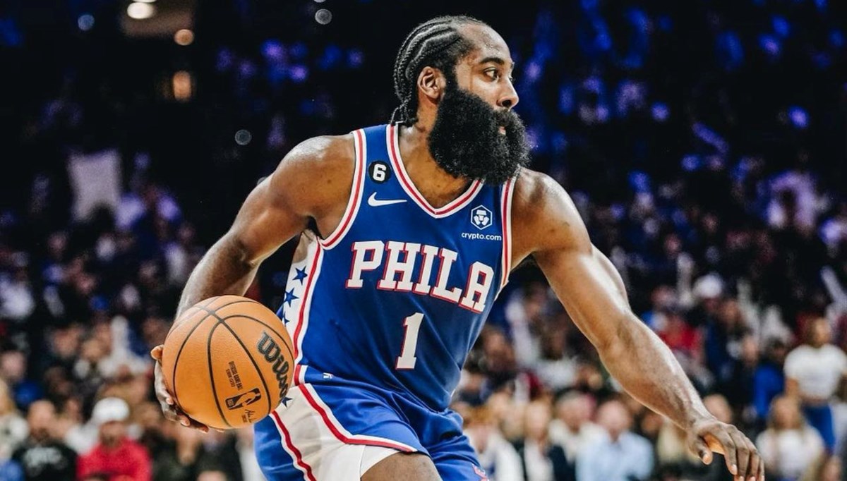 NBA'de Joel Embiid, Bogdan Bogdanovic, James Harden ile Barcelonalı Jan Vesely'nin imzalı formaları satışta