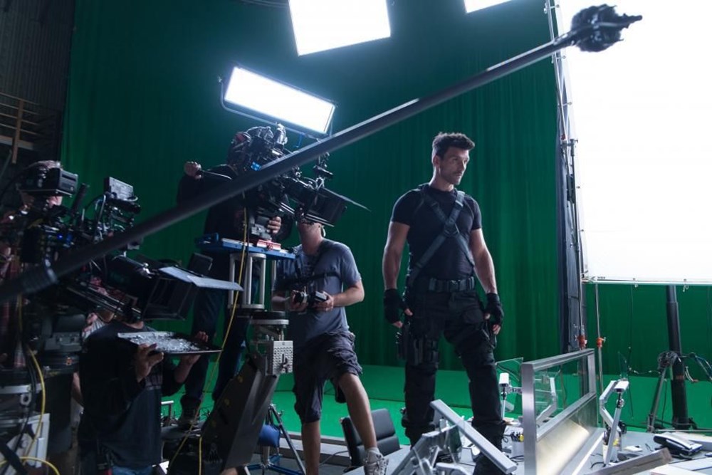 super kahramanlarin kamera arkasi