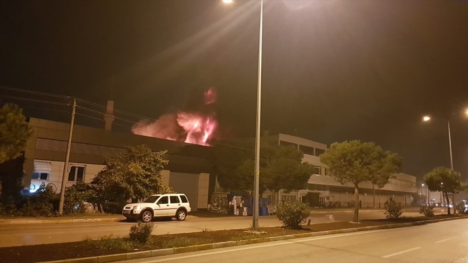 Balıkesir'de fabrika yangını - 1