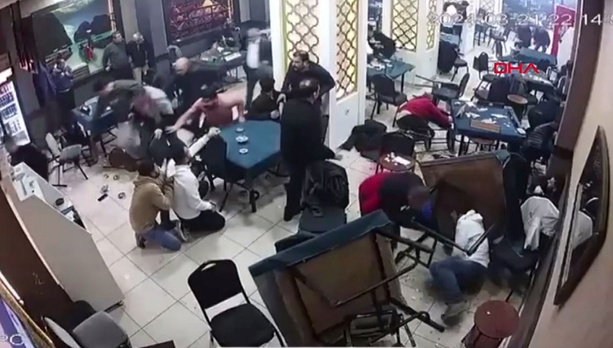 Kahvehanede çatışma paniği: Masaları siper yaptılar