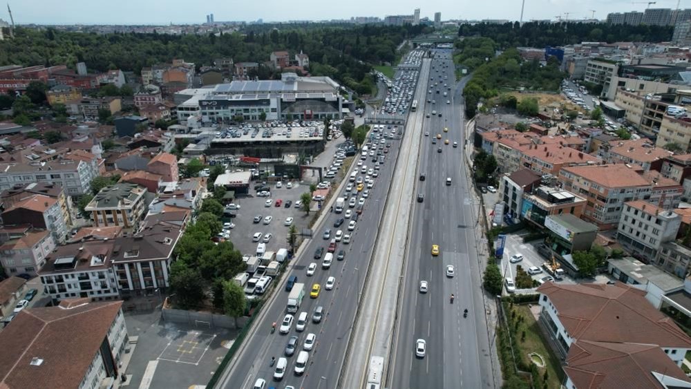 Haliç Köprüsü’ndeçalışma trafiği: Kuyruğun sonu Zeytinburnu’na ulaştı - 4
