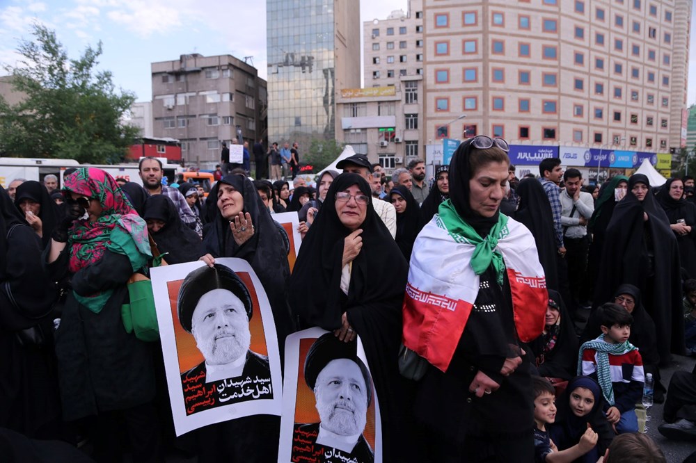 İran Reisi'nin yasını tutuyor - 7