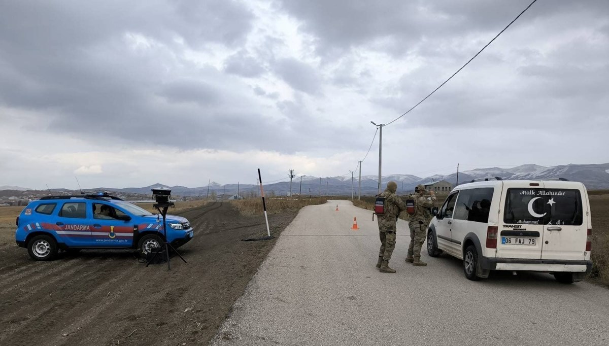 Van'da çeşitli suçlardan aranan 19 kişi tutuklandı