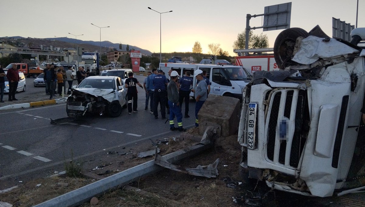 Fındık işçilerini taşıyan minibüs devrildi