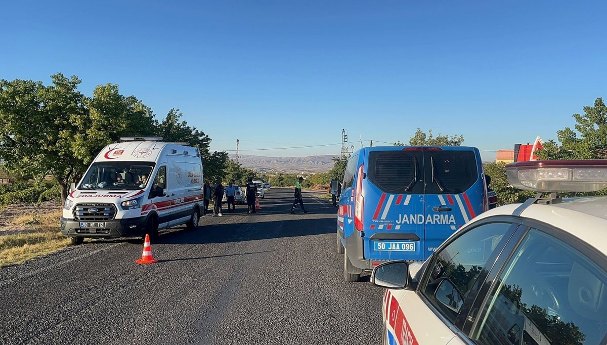 Nevşehir'de önünde namaz kıldığı aracın altında kaldı Nevşehir'de önünde namaz kıldığı aracın altında kaldı