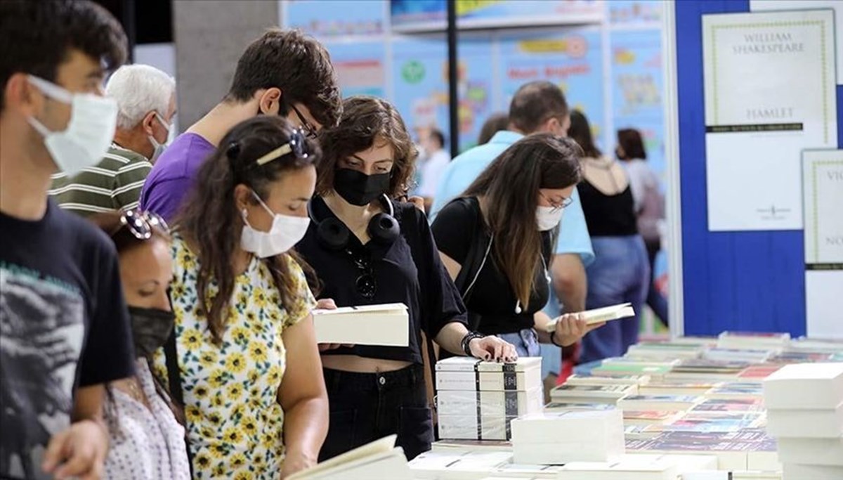 Antalya Kitap Fuarı'na 589 bin ziyaretçi