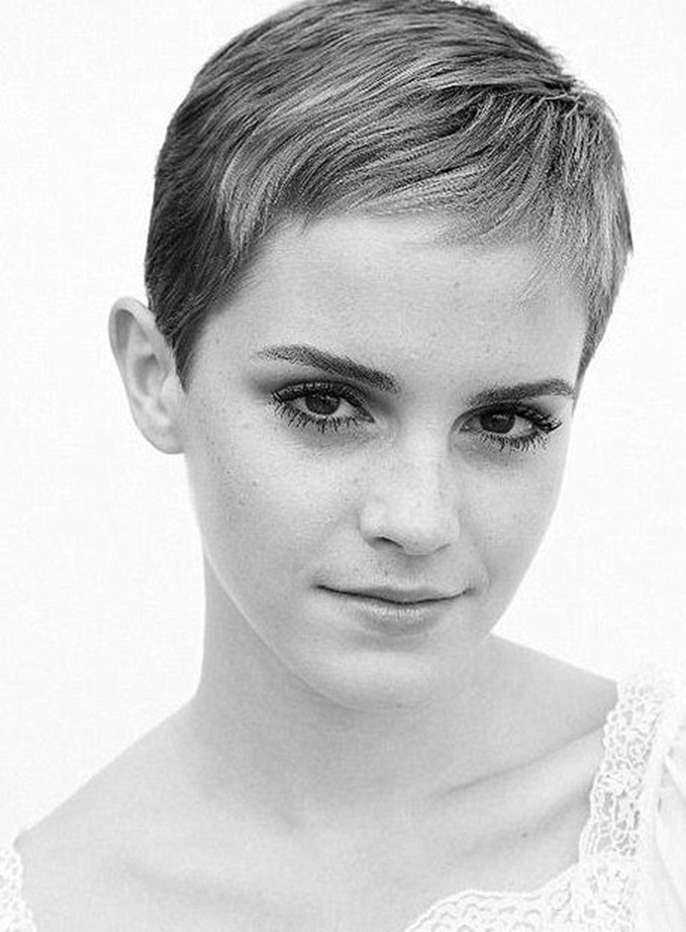 Emma Watson imaj değiştirdi - 1