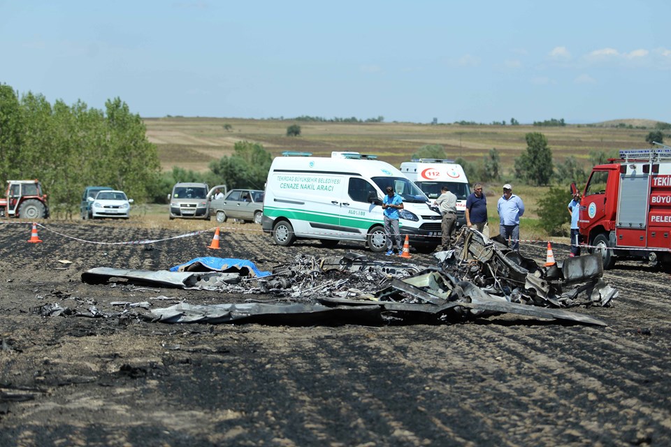 Tekirdağ'da eğitim uçağı düştü: 2 ölü - 2