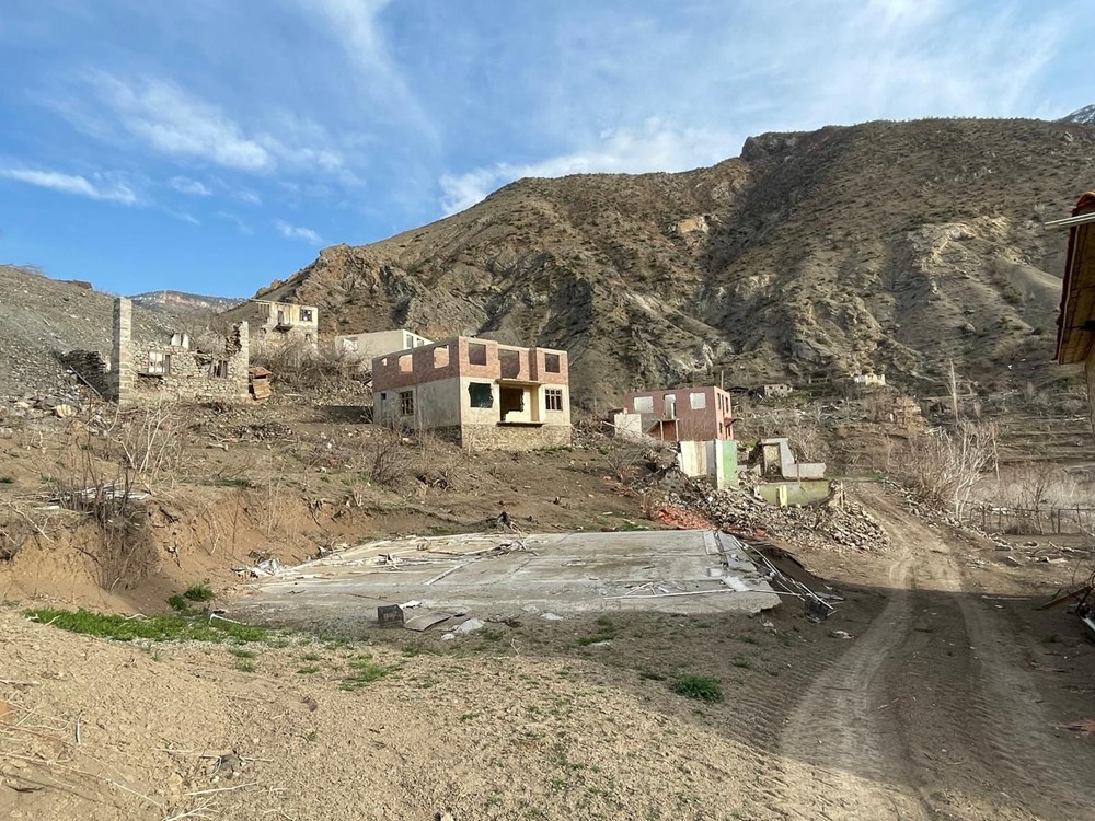 Baraj Gölünde Geçmişe Yolculuk: Sular Çekildi, Kayıp Dünya Gözler Önüne Serildi 76 UdDhAdwif0qmHlMWssUPFg