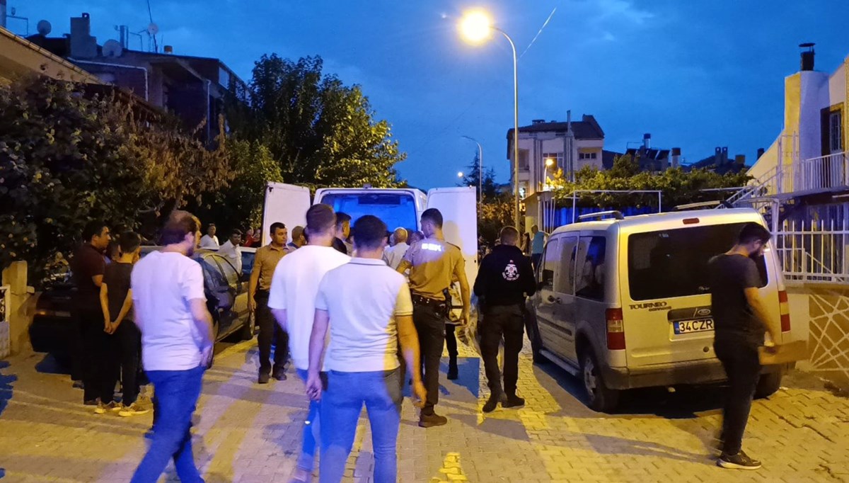 43 yaşındaki şahıs aracının içerisinde ölü bulundu 43 yaşındaki şahıs aracının içerisinde ölü bulundu