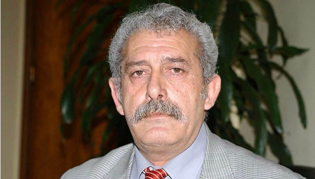 Kemal Kılıçdaroğlu'nun ikiz kardeşi Adil Kılıçdaroğlu hayatını kaybetti (Adil Kılıçdaroğlu kimdir?) Kemal Kılıçdaroğlu'nun ikiz kardeşi Adil Kılıçdaroğlu hayatını kaybetti (Adil Kılıçdaroğlu kimdir?)